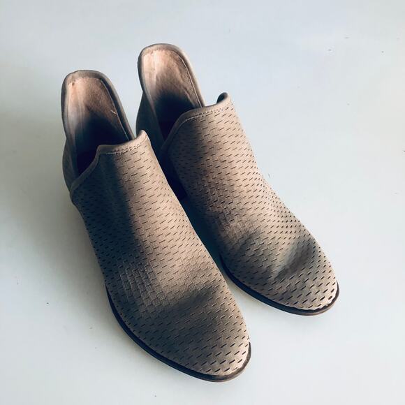 Lucky Brand 'Baley' Women's 7.5 Perforated Bootie Taupe Slip On Western - Picture 10 of 10